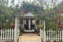 The Leela family farmhouse, Pune