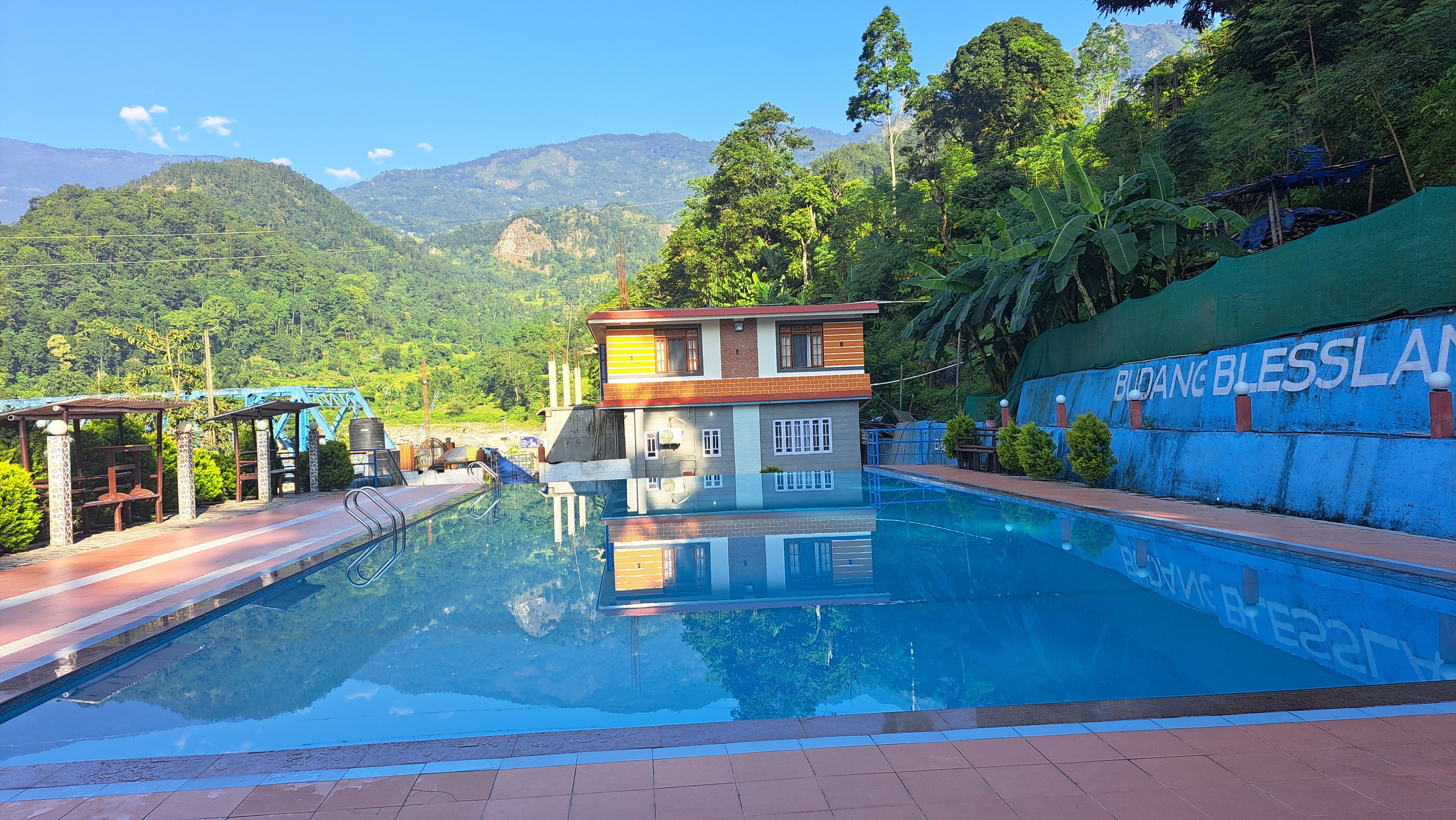 Budang Blessland Homestay - Tap to explore photos