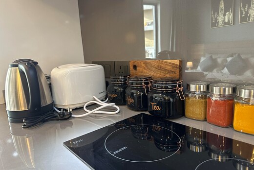 Luxe Lagoon studio
