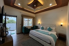 char machan resort, Guptkashi
