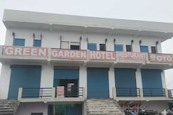SPOT ON Green Garden Hotel And Restaurant, Handia