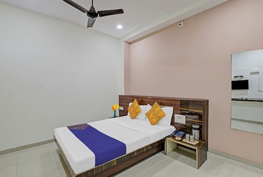 Hotel O Ramnivas Residency