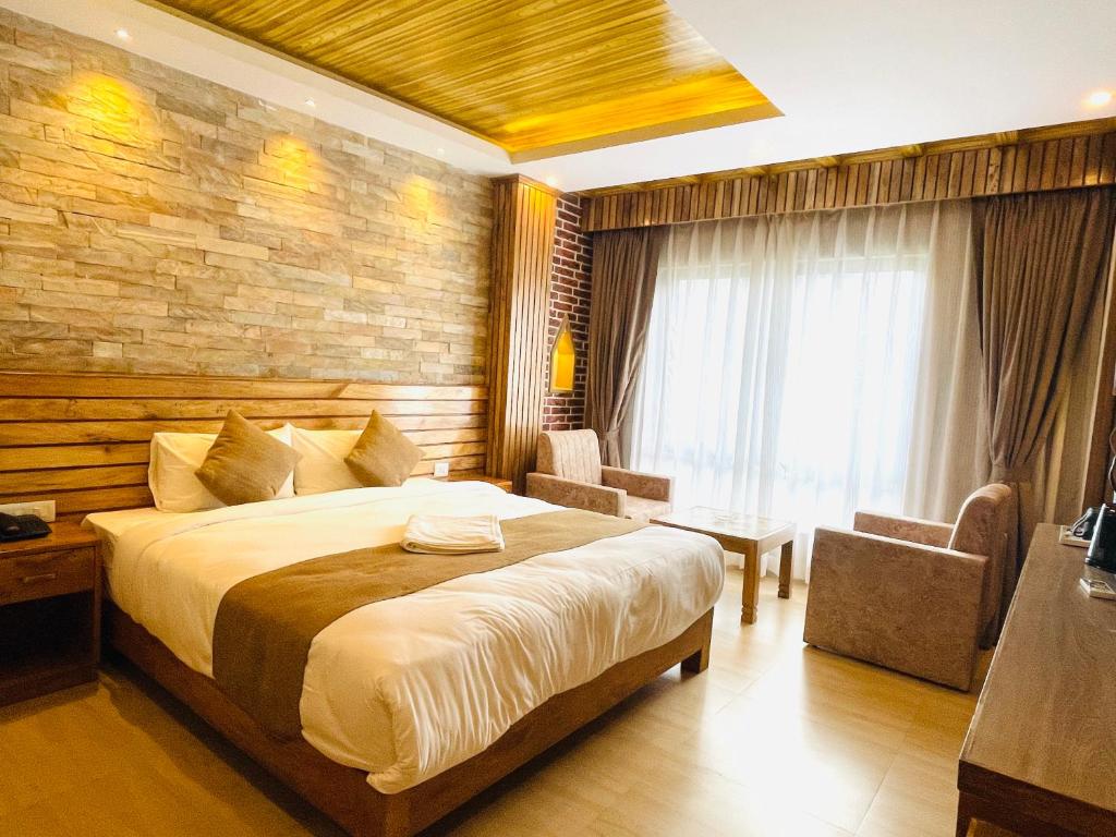 Matina suits and Spa - Tap to explore photos