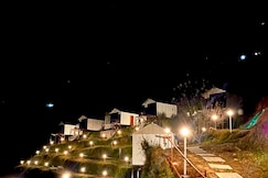 Nivriti Stays, Kanatal