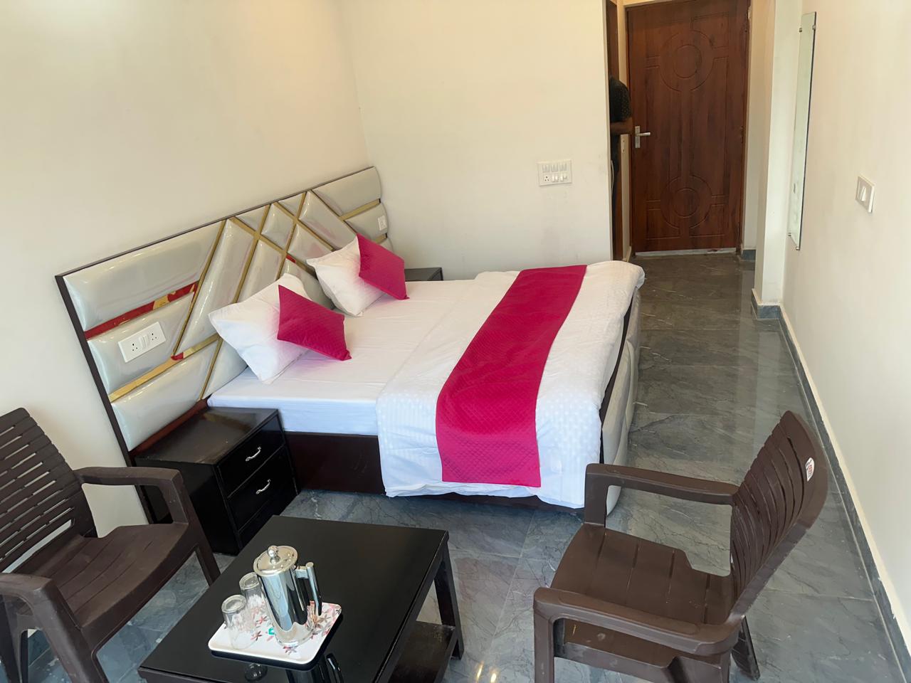 Hotel Rudra Residency - Tap to explore photos