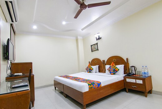 FabHotel Jalandhar Corporate Suites