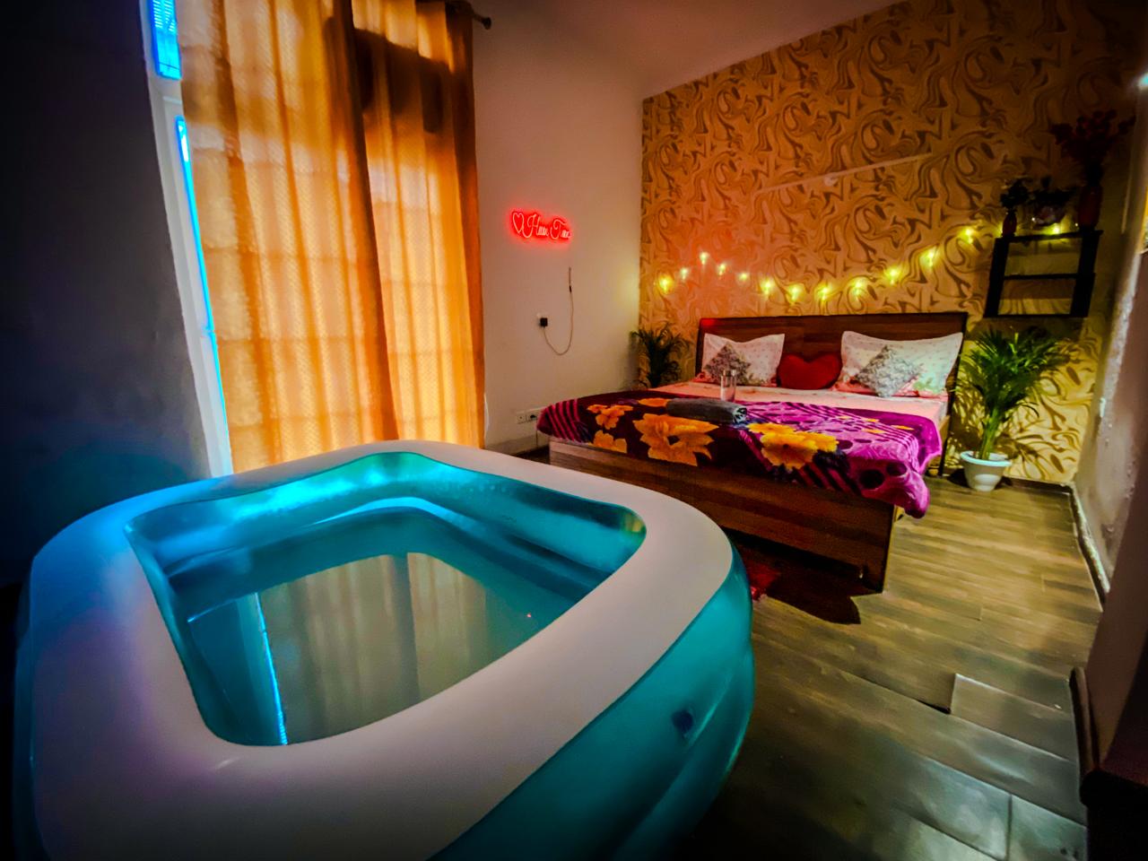Romantic Gold - Luxury Apartment with Private Pool by Love Lounge - Tap to explore photos