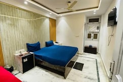 FabHotel Red Leaf Stay, Delhi