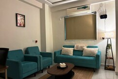 Cozy 1 BHK Mogra Apartments in Khar Bandra West, Mumbai