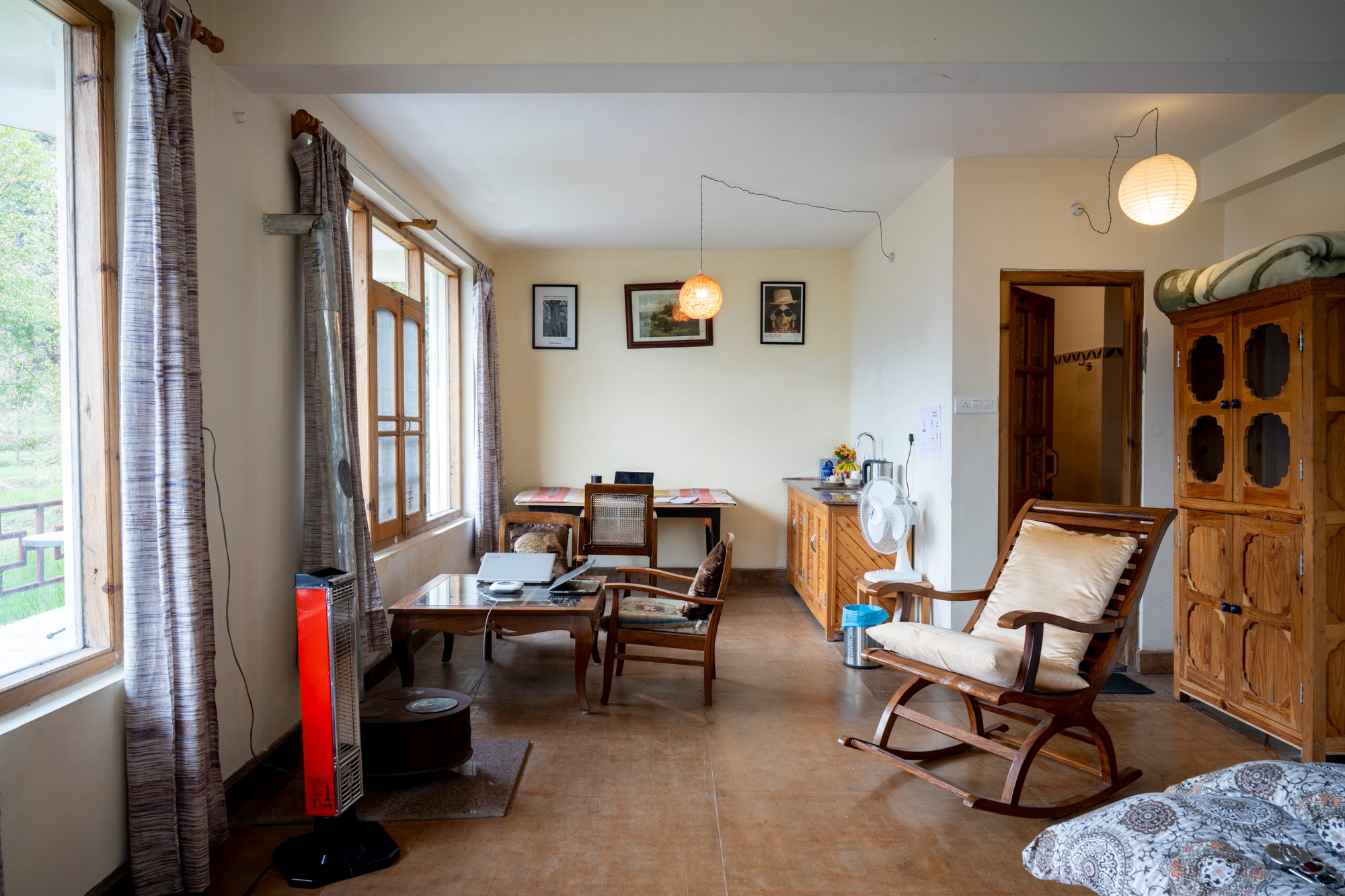 Naddi Castle Homestay - Tap to explore photos