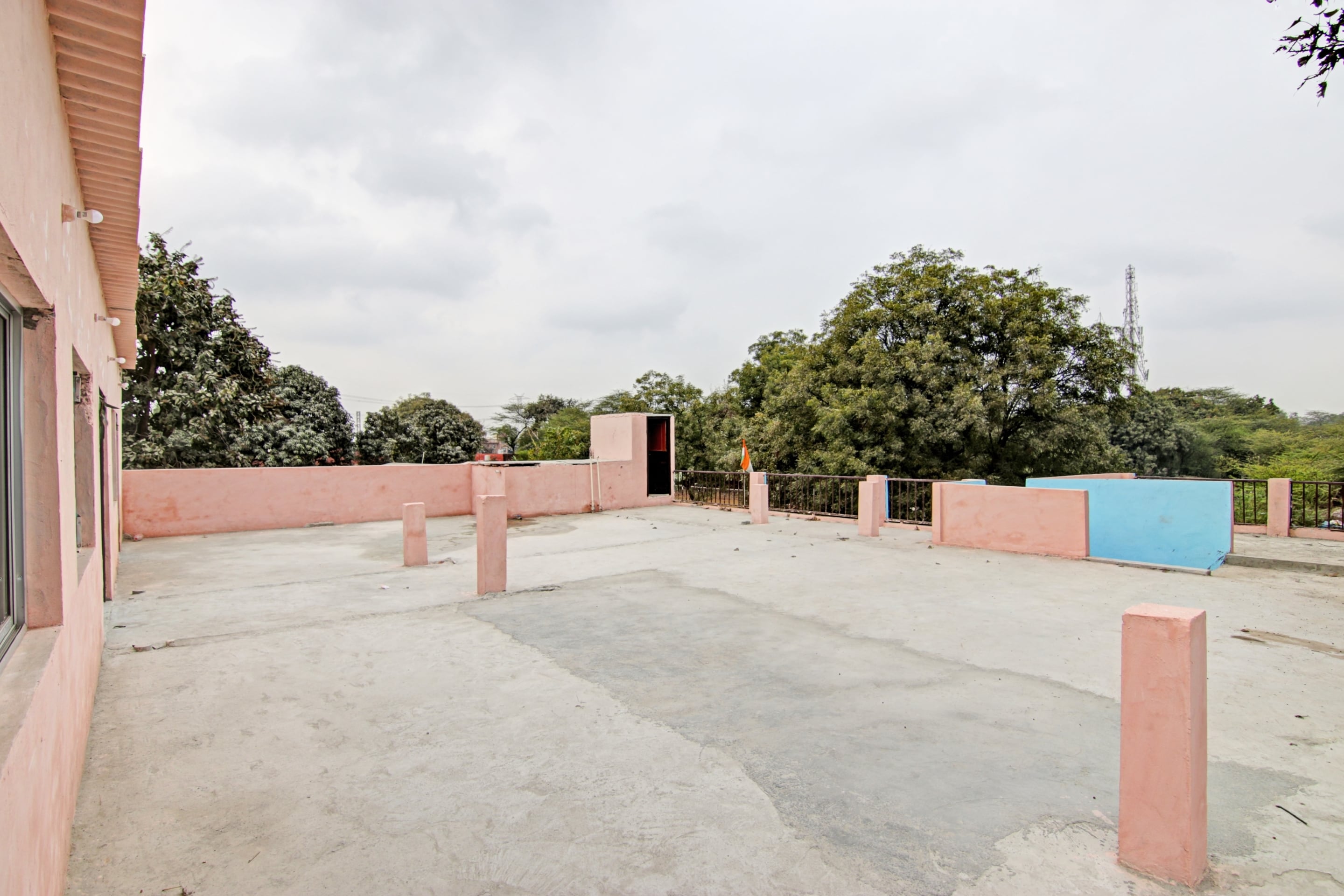 Hotel O Bansi Hotel & Party Hall - Tap to explore photos