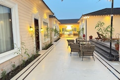 RAMA RETREAT LUXURY COTTAGES, Ayodhya