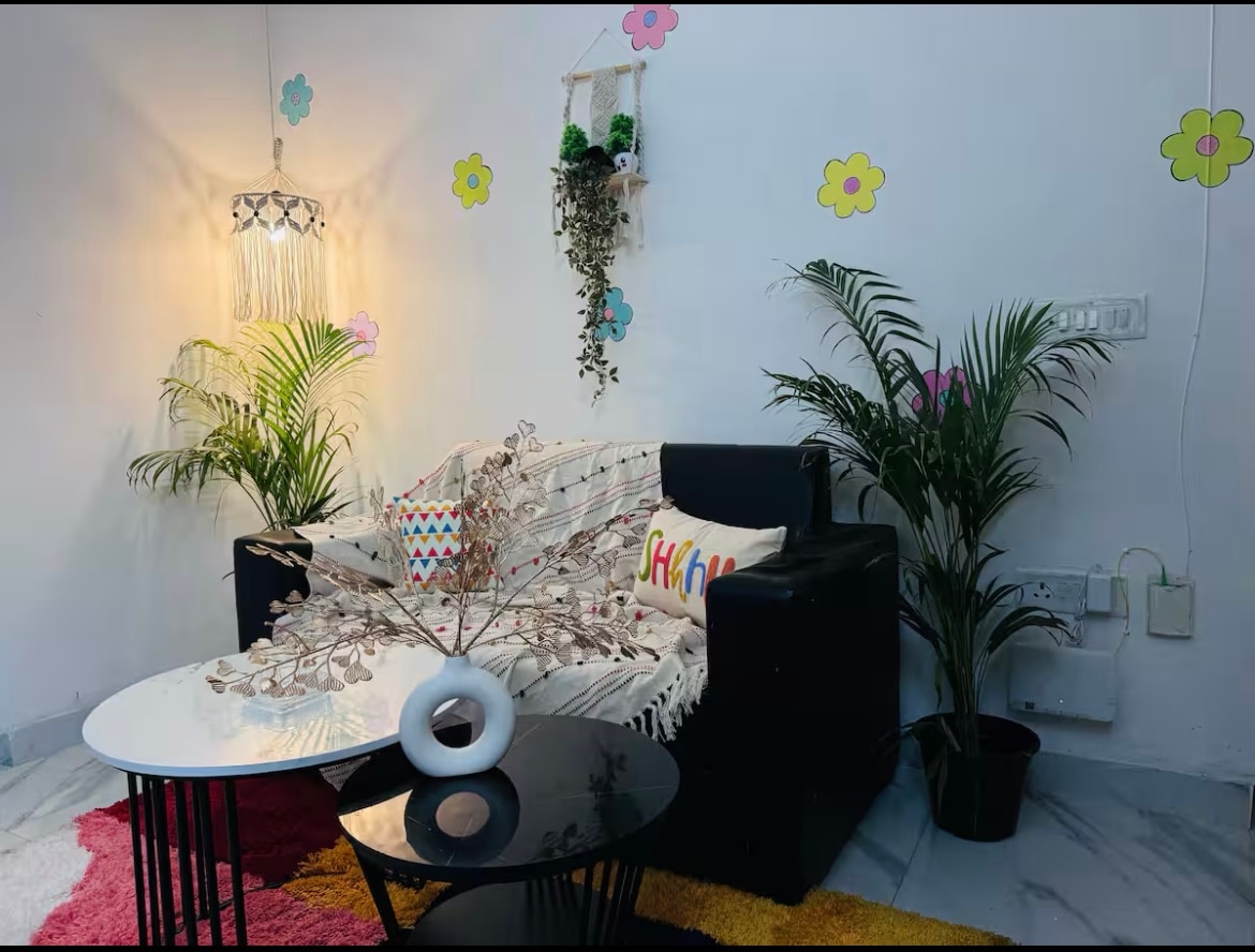 Boho Bliss Cozy and Stylish 1BHK - Tap to explore photos