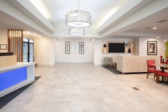 Holiday Inn Express Hotel & Suites Longmont (Pet-friendly), Boulder