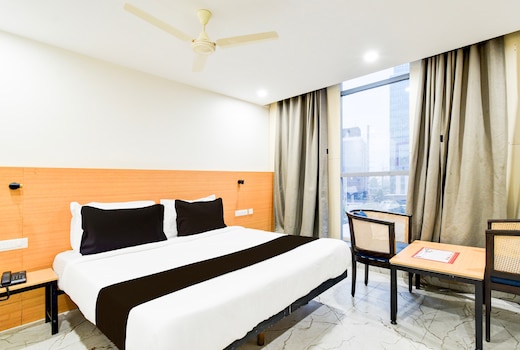 Townhouse Unnam hotels backside of Tabala Rasa Pub, financial district