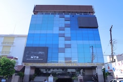 Breeze Palace, Manapparai