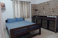 Sleepy Panda Morjim, Goa