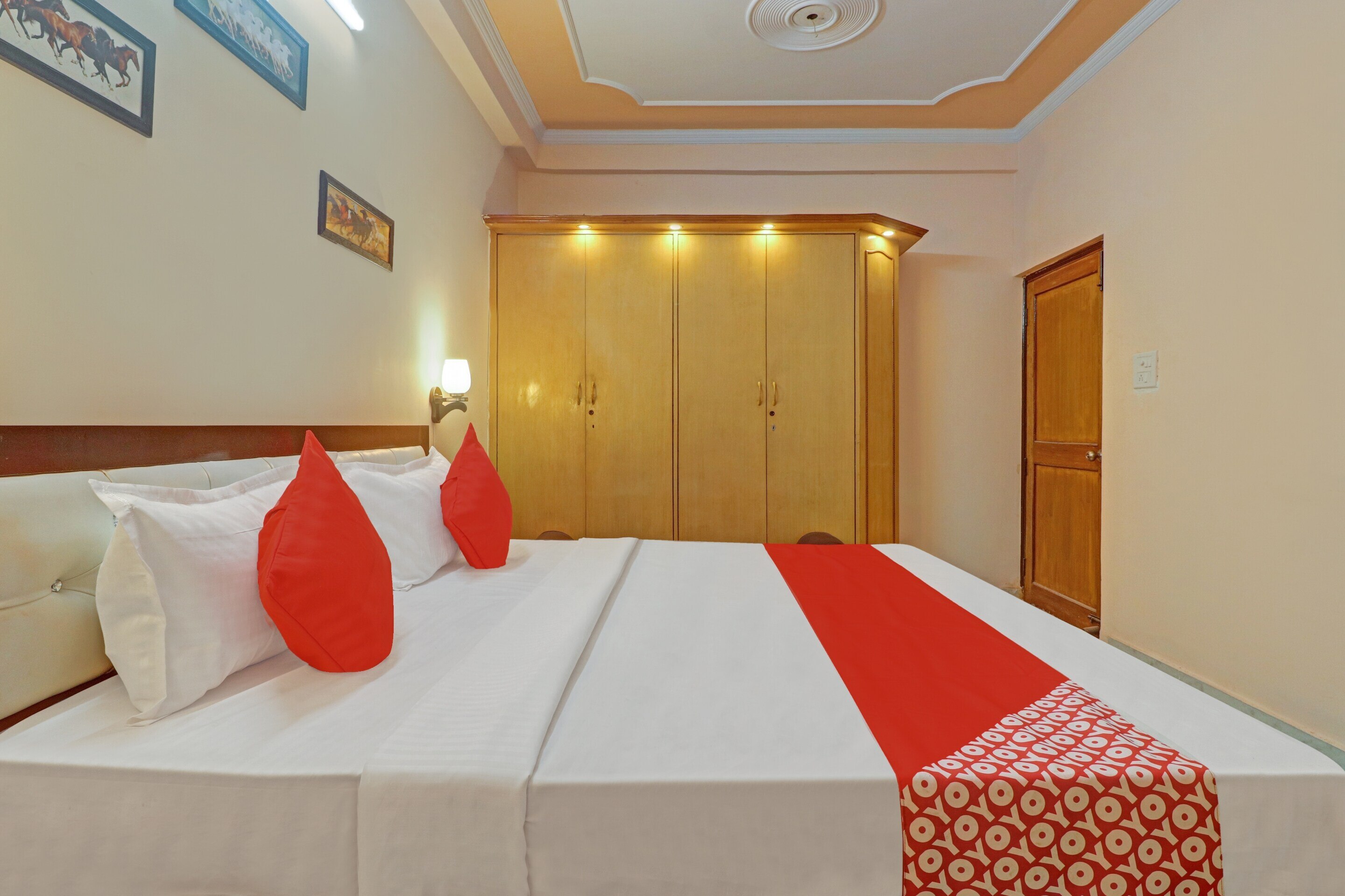 Hotel O Noble Guest house - Tap to explore photos