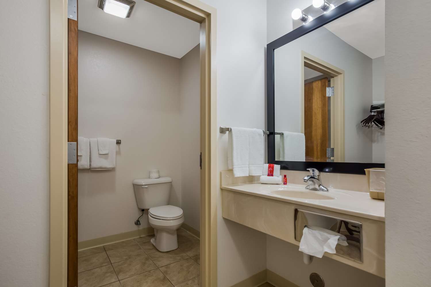 SureStay Hotel by Best Western Whittington - Tap to explore photos