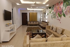 VacationBuddy Stupendous Home In Shalimar Bagh, Delhi
