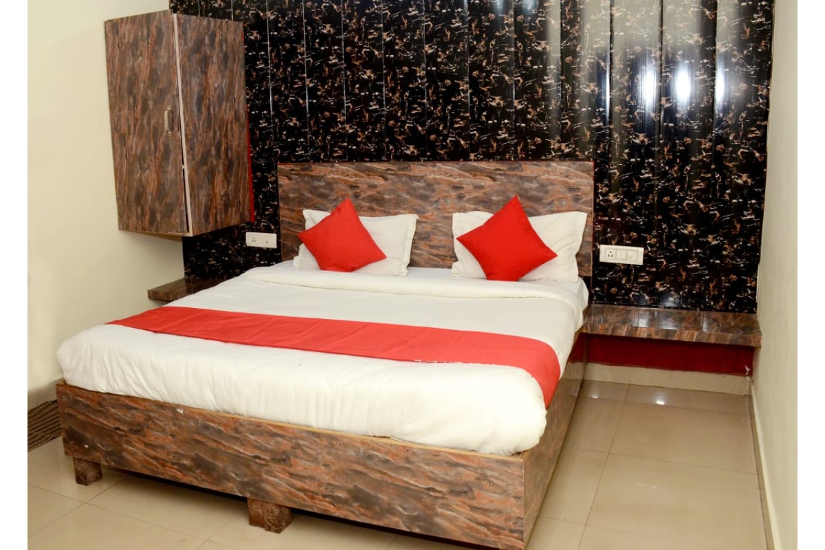 Hotel Raas Ramayana - Tap to explore photos