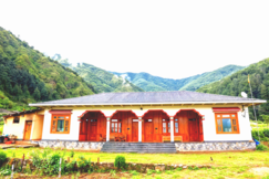 Anandavanam Homestay - near Devalsari Temple by Homeyhuts, Purola
