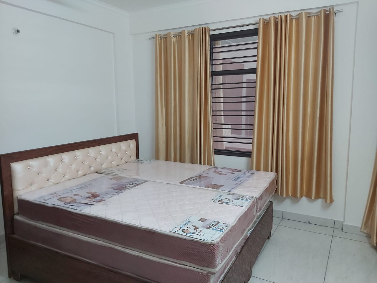 Shree Jee apartments - Tap to explore photos