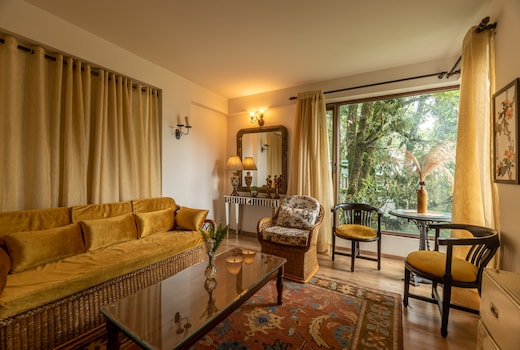Lake Daze | Entire 2 BHK Apartment