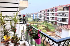 Monsoon Escape 1BHK Free WiFi King Bed Pool, Goa