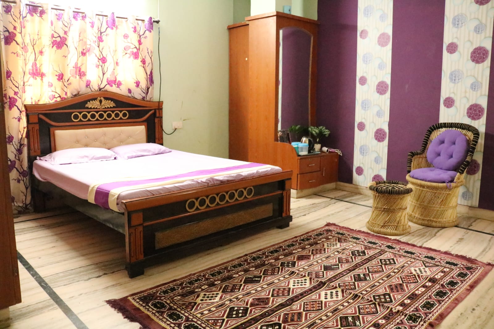 Hill Side Guest House .4bhk. apartment - Tap to explore photos