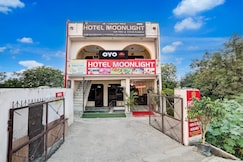 Hotel O by OYO Moon Light, Dadri