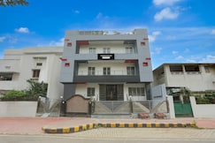 Super Townhouse Mumfordganj Fountain Crossing Formerly APS Inn, Prayagraj