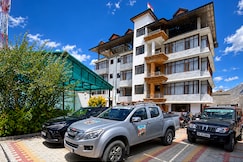 Dee Grand Marq Hotel, Kargil