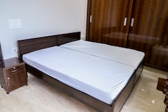 Posh studio apartment in Malviya Nagar, Delhi