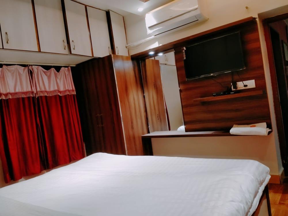 DS Golden Villa Mount Abu - Tap to explore photos