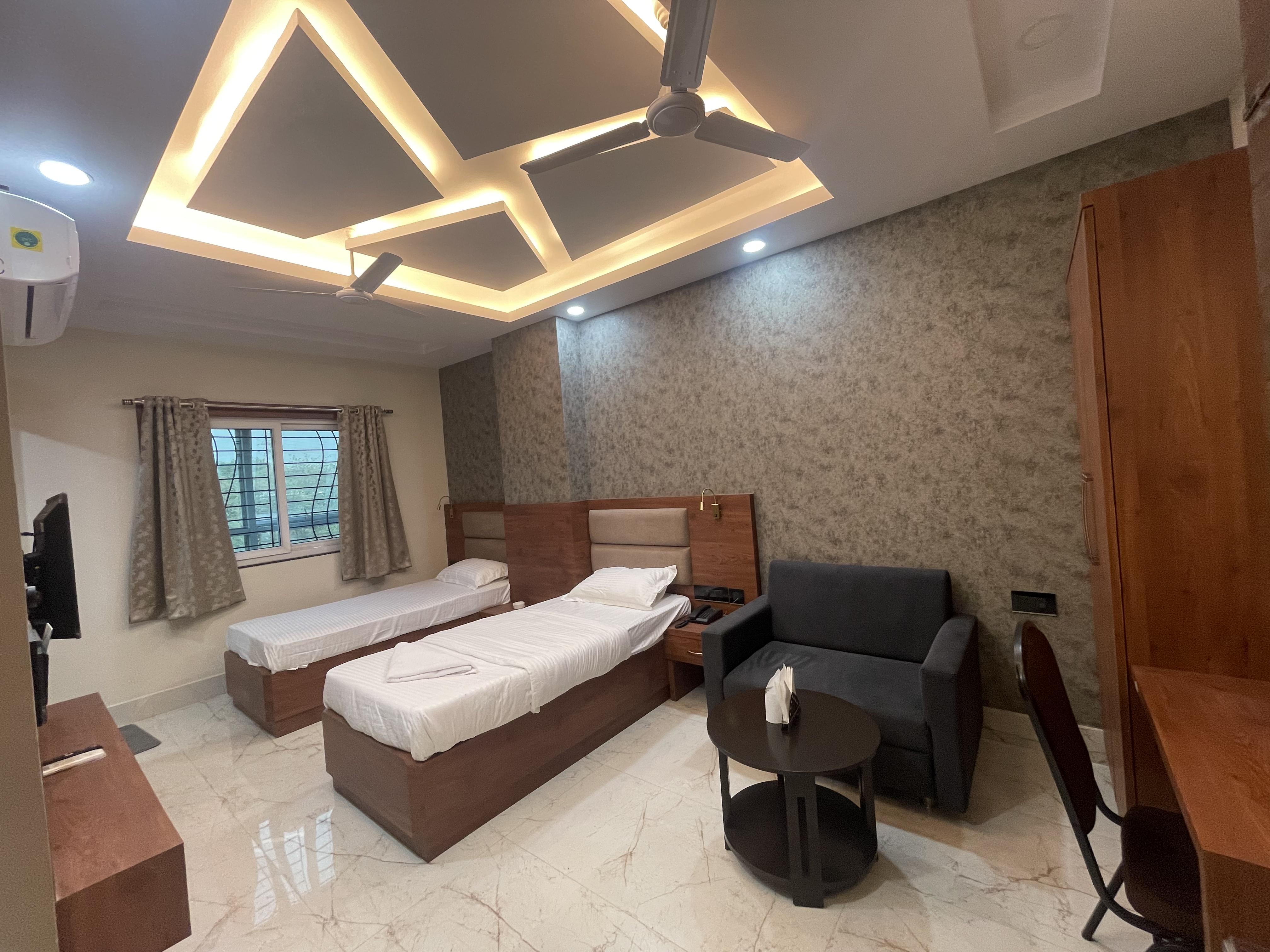 Hotel Dayaljeet - Tap to explore photos