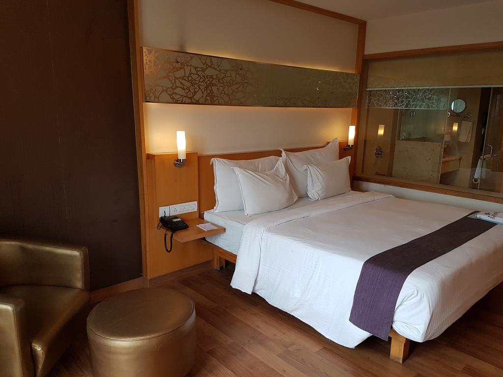 Hotel Lineage Lucknow Hotel Price, Address & Reviews