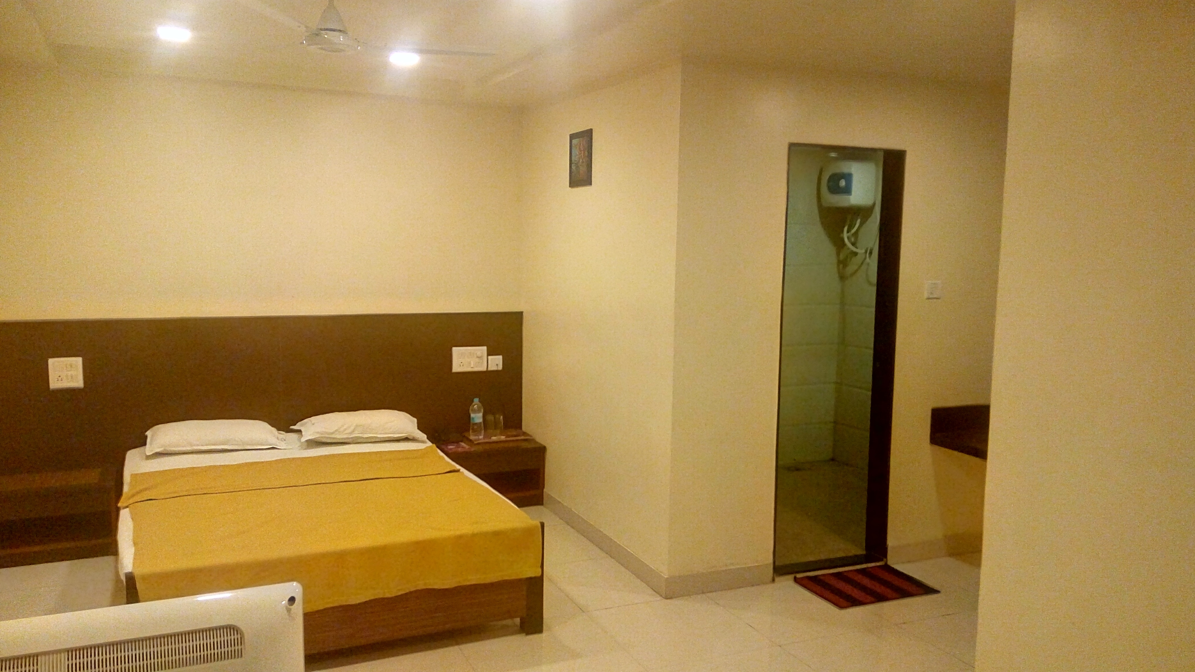 HOTEL KOHINOOR SQUARE