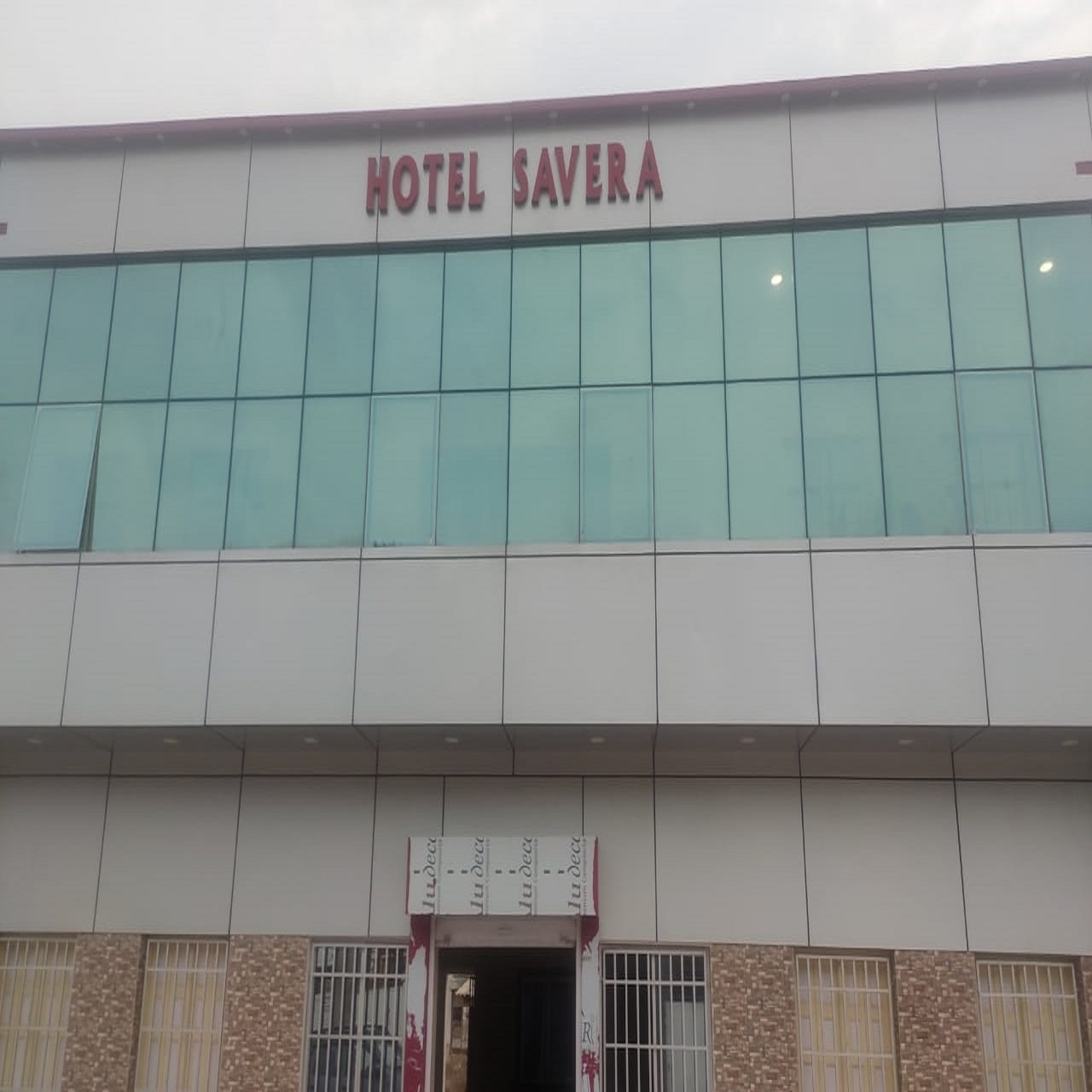 HOTEL SAVERA - Tap to explore photos