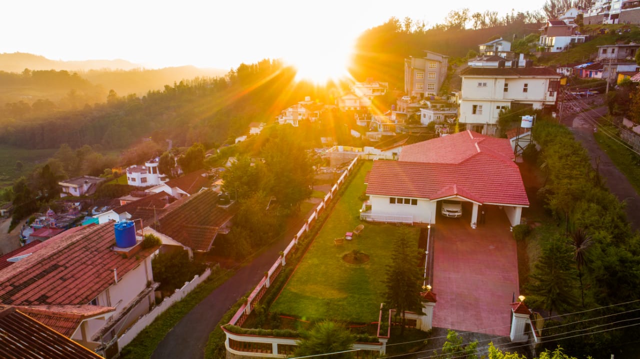 Heritage Bungalow - Ooty - Tap to explore photos