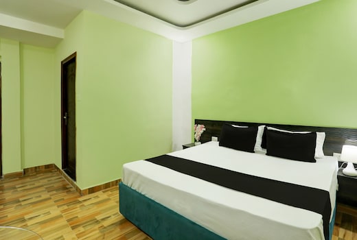 Super Hotel O Raisi Residency Hotel