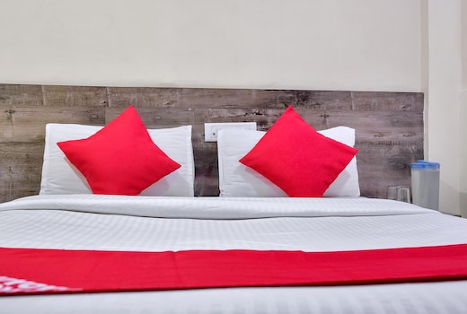 Hotel O Rana Residency Near Western Express Highway Metro Station