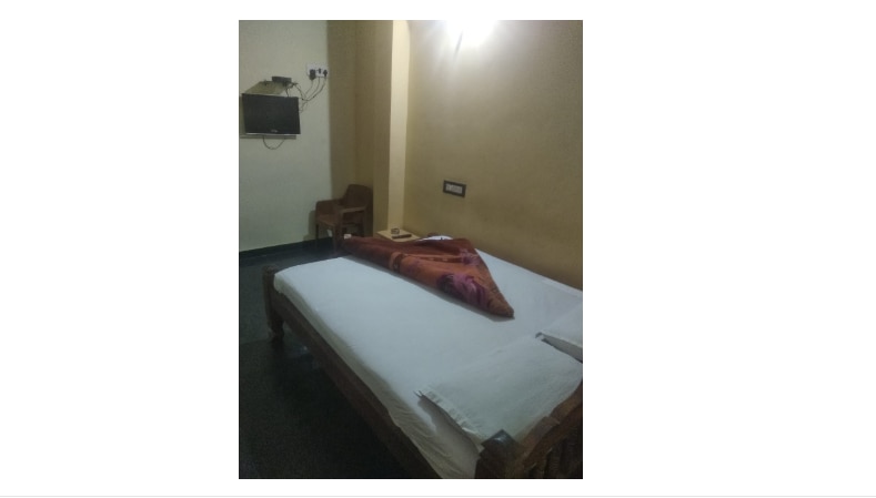 HK Tourist room Residency - Tap to explore photos