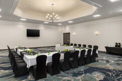 Holiday Inn Oakville Centre, Halton