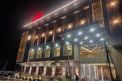 GOLDEN OASIS HOTEL, Becharaji