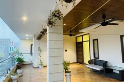 Gulab Hotel Assi Ghat Varanasi, Varanasi