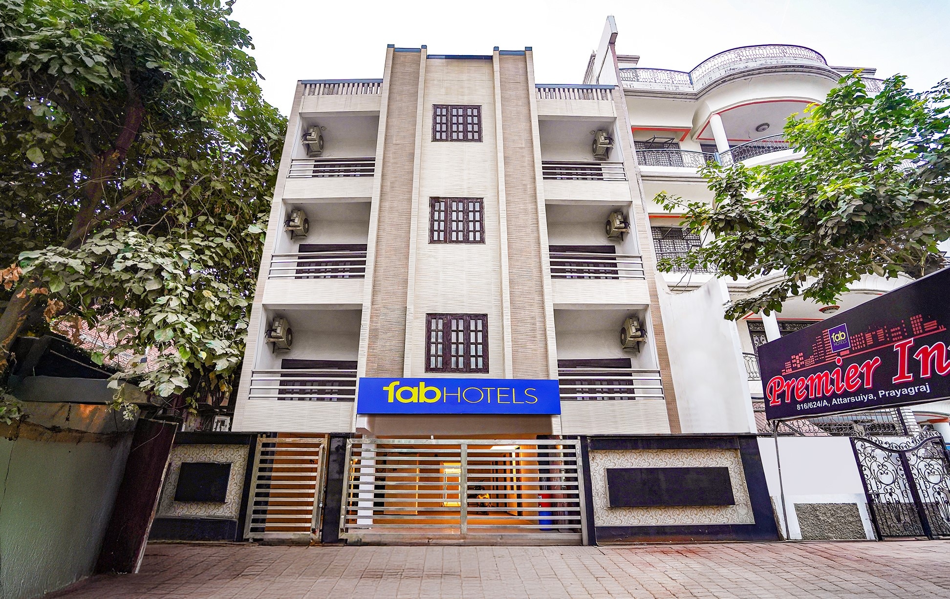 FabExpress Prime Inn - Nr. Prayagraj Railway Station - Tap to explore photos