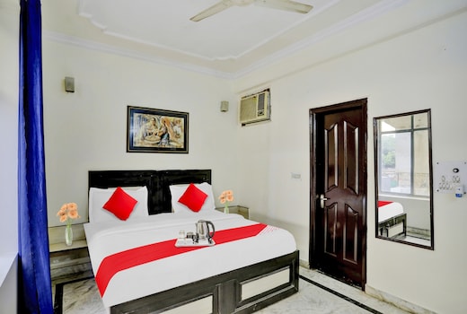 Super HOTEL DIAMOND TREE SECTOR 49 NOIDA NEAR PRAYAG HOSPITAL