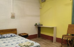 AC DELUXE ROOM WITH FREE WIFI