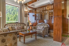 The HoneyComb- AC 2BHK House-By HomestayDaddy, Kasauli